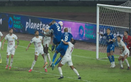 persib-bandung-sukses-tumbangkan-persik-kediri-dengan-skor-4-1