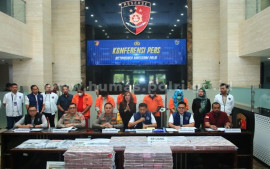 polisi-tangkap-para-tersangka-kasus-pemalsuan-alamat-email-perusahaan