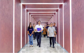 kunjungan-mentri-luhut-ke-peruri-dalam-meninjau-area-kerja-ina-digital