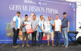 pupuk-indonesia-gelar-program-diskon-pupuk-bagi-petani-bone