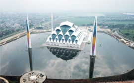 mengenal-masjid-masjid-megah-di-indonesia-antara-sejarah-dan-keindahan-arsitektur