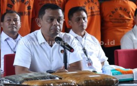 diduga-terlibat-jaringan-narkoba-polisi-menangkap-pegawai-maskapai-swasta
