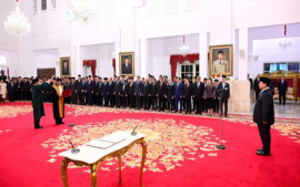 pengucapan-sumpah-sunarto-sebagai-ketua-ma-di-saksikan-oleh-presiden-prabowo-subianto